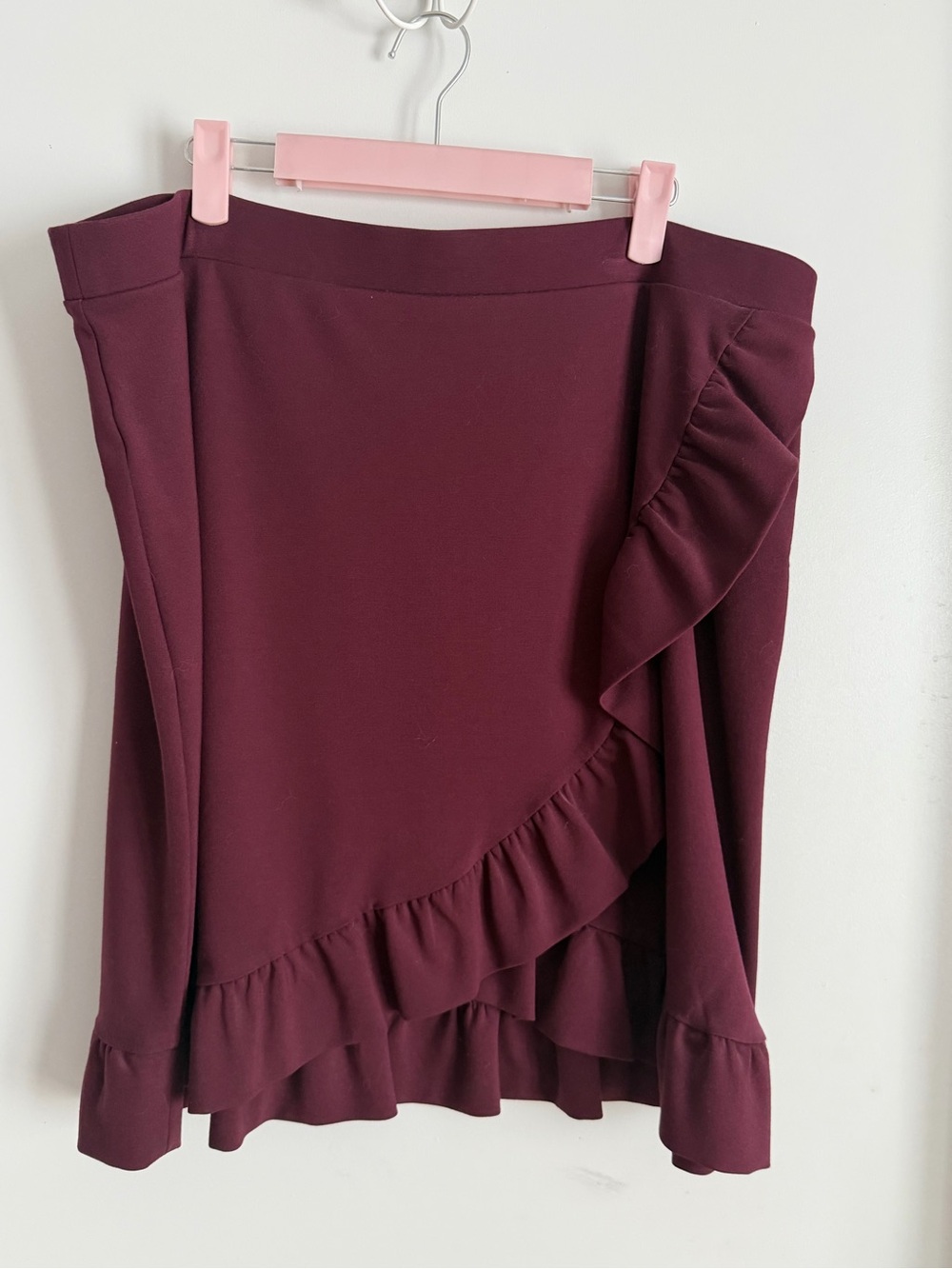 Women's Ruffled Skirt - Burgundy